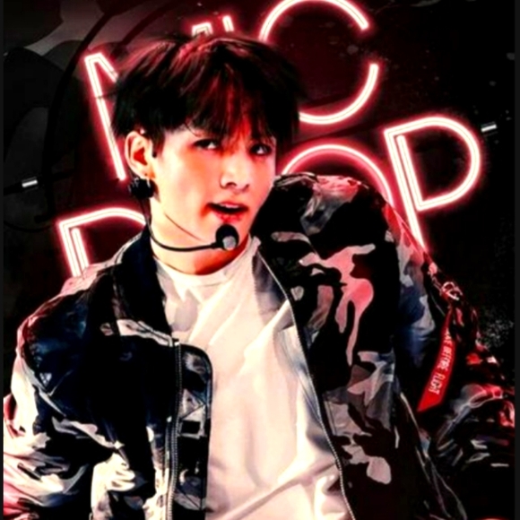 BTS 💙 Bundle - Picture 1 of 1